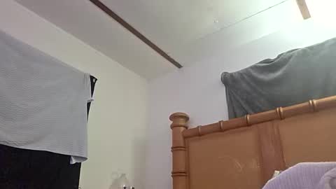 Astrid online show from December 3, 9:59 pm