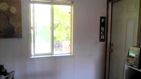 Linnys Palace online show from September 10, 4:19 pm