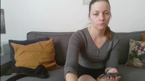 funservice online show from December 5, 11:01 am