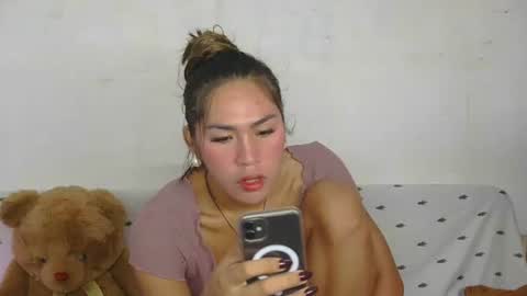 LIL LEE online show from October 12, 9:49 pm