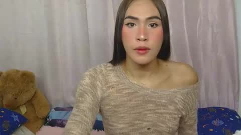 LIL LEE online show from April 21, 3:35 am