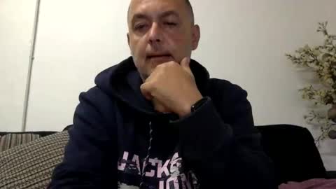 futbolin95 online show from January 8, 12:05 am