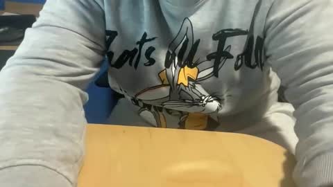 fuzitzu2 online show from February 2, 7:59 am