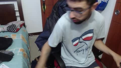 Snapshot of fvckhorneyguy chatting on October 25, 1:22 pm andrew online show from October 25, 1:22 pm