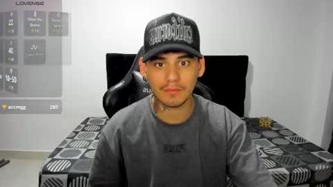 Snapshot of gabrieljr99 chatting on September 18, 2:59 am Gabe online show from September 18, 2:59 am