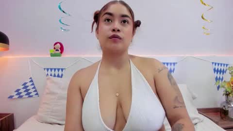 Snapshot of gabriella_luv chatting on October 11, 12:10 pm gabriella_luv online show from October 11, 12:10 pm