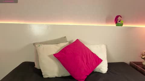 Snapshot of gabriella_luv chatting on October 20, 1:05 pm gabriella_luv online show from October 20, 1:05 pm