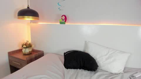 Snapshot of gabriella_luv chatting on October 15, 1:45 pm gabriella_luv online show from October 15, 1:45 pm
