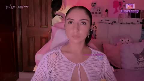 gabyye capprins online show from February 12, 12:47 am