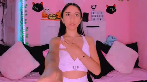 gabyye capprins online show from October 18, 12:37 am