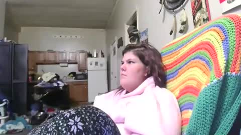 Snapshot of gamer202324 chatting on September 18, 1:31 am gamer202324 online show from September 18, 1:31 am