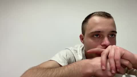 Max online show from February 22, 9:28 pm