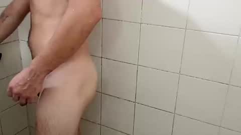 Snapshot of gatorem chatting on January 4, 11:59 pm Feidddd online show from January 4, 11:59 pm