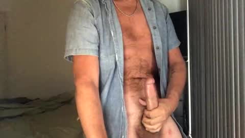 gcsurfer81 online show from December 11, 4:28 am