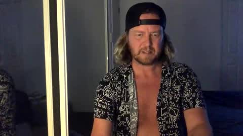 gcsurfer81 online show from December 5, 9:30 am