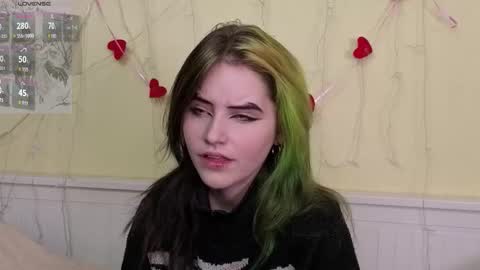 Ilona online show from October 22, 7:15 pm