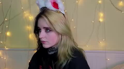 Ilona online show from November 12, 6:21 pm