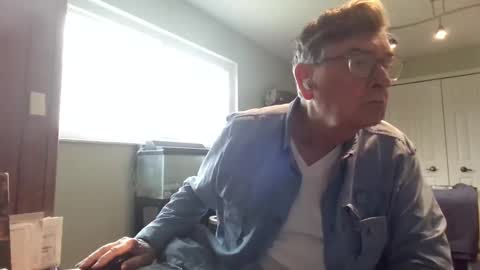 GeneOx online show from April 21, 2:24 pm