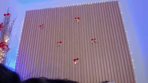     online show from December 3, 11:11 am