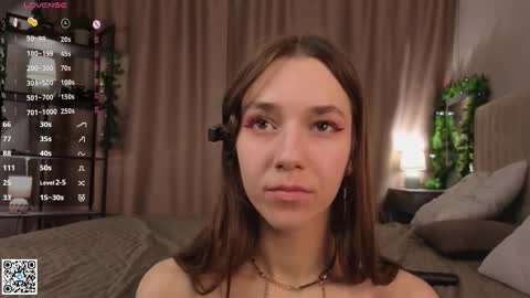 Amely  online show from December 13, 7:53 pm