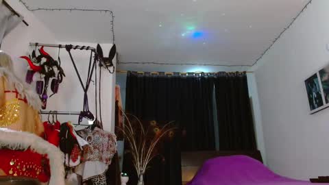 Georgina Santos online show from December 15, 9:55 pm