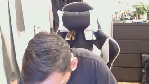 georgek0011 online show from April 1, 9:23 pm