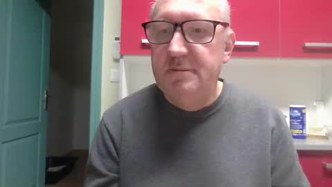 gerardlp131313 online show from October 27, 7:25 pm