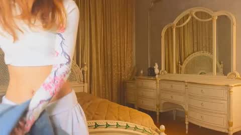 Kristy online show from April 18, 7:58 pm