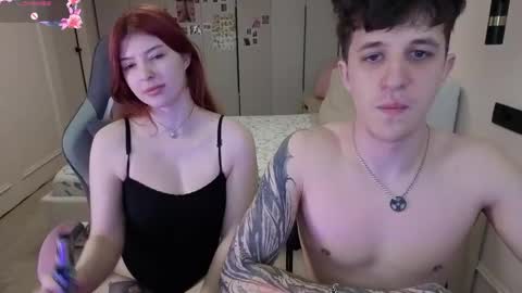 Ester and Ri online show from April 14, 5:05 pm