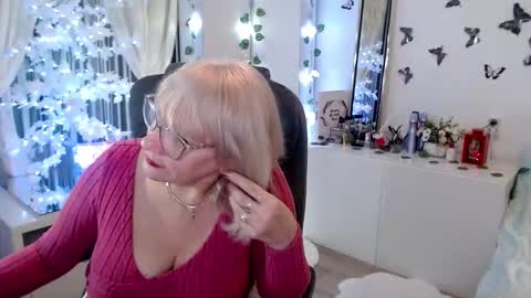 Ghertrudequeen online show from December 14, 4:30 am