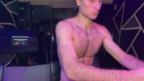 big boy ghost face online show from December 17, 2:29 am