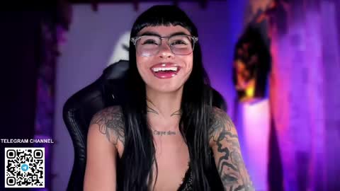 Sara online show from April 14, 7:39 pm