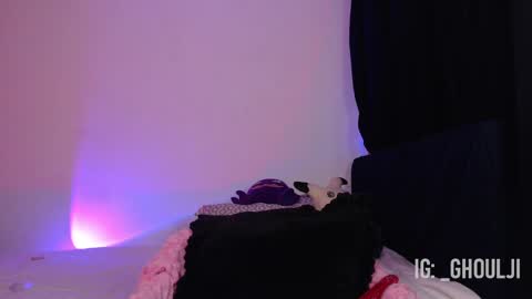 Annie   Im going to be offline from 29nov to 3dec online show from January 21, 4:32 am