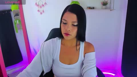 giaaaa   online show from November 28, 1:02 am