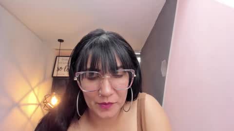 G I A  FOX online show from November 19, 3:44 pm