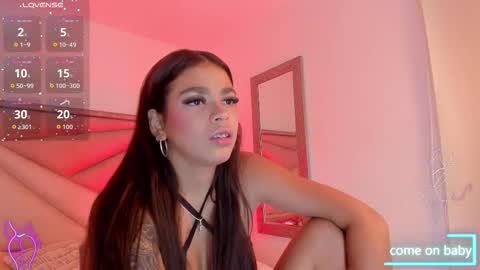 Gia  online show from November 28, 6:59 pm