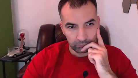 Snapshot of gianni_lion chatting on December 19, 11:07 am Gianni online show from December 19, 11:07 am