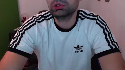 Snapshot of gianni_lion chatting on December 1, 7:05 pm Gianni online show from December 1, 7:05 pm