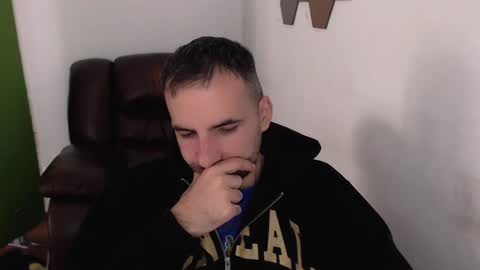 Snapshot of gianni_lion chatting on March 12, 12:57 pm Gianni online show from March 12, 12:57 pm