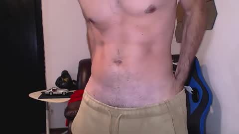 Snapshot of gianni_lion chatting on October 15, 7:15 pm Gianni online show from October 15, 7:15 pm