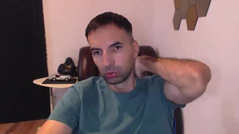 Snapshot of gianni_lion chatting on October 13, 2:19 pm Gianni online show from October 13, 2:19 pm