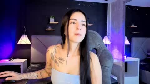 Gia online show from November 7, 1:57 pm