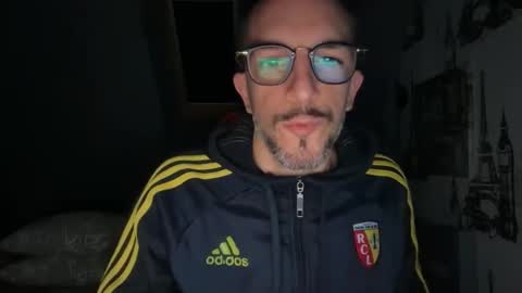 Gigi online show from March 22, 5:11 am