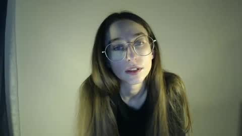 Gigi online show from December 9, 12:30 pm