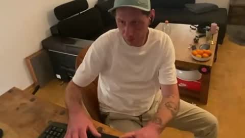 Sebastian online show from November 1, 7:57 pm