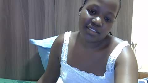 Adiliah online show from October 19, 11:53 pm