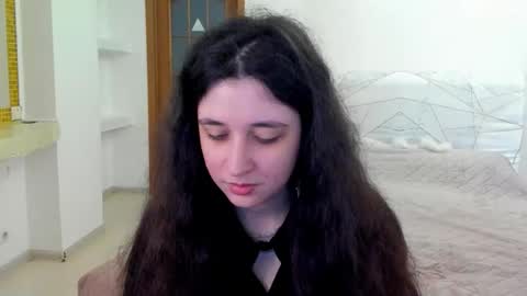 Kate online show from April 2, 8:32 am