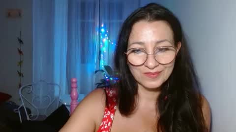 GinaONeon online show from September 12, 7:05 pm