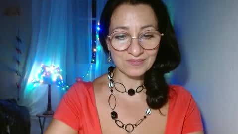 GinaONeon online show from September 21, 7:40 pm