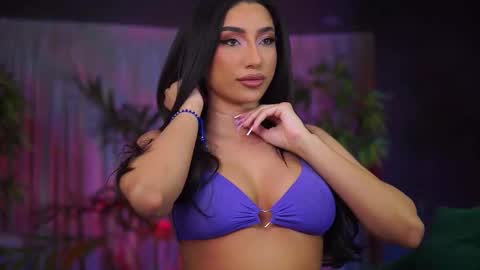 Gina online show from January 17, 7:33 pm